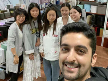 Rád poznávám Johna z USA